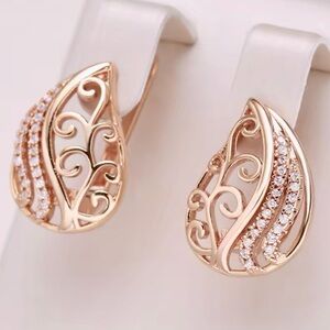 Elegant Rose Gold 585RG Natural Clear Gem Zircon Lace Swirl Design Earrings